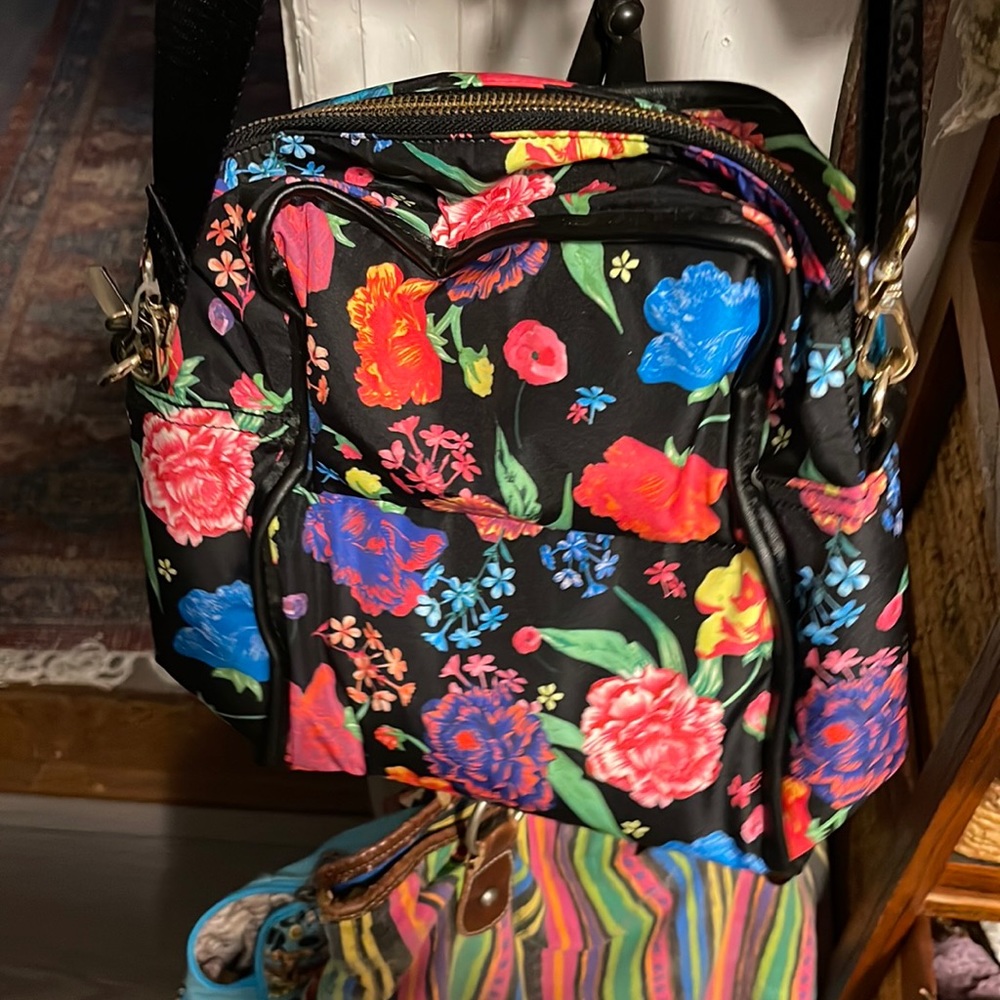 Betsey Johnson lunch bag with built in cooler